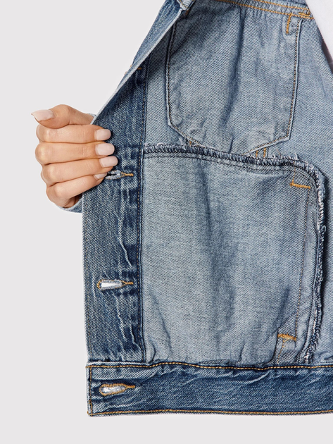 Kurtka jeansowa damska Levi's 90S Trucker Soft As Butter Mid A1743-0004 S Błękitna (5400970844546) - obraz 5