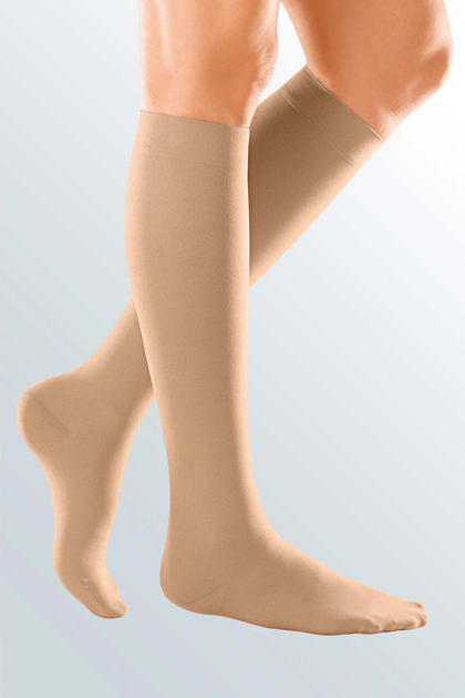 Компрессионные гольфы Duomed (AD-38-43см) - I класс, закрытый носок, бежевый, размер S - Фото 1 Компрессионные гольфы Duomed (AD-38-43см) - I класс, закрытый носок, бежевый, размер S - изображение 1