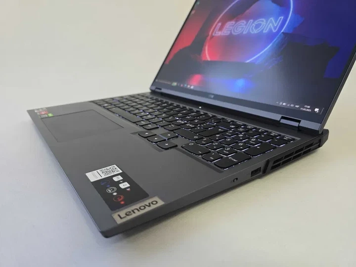 Ноутбук Lenovo Legion 5 PRO R7 5800H/RTX 3070/RAM 16GB/SSD 1TB/QHD 165Hz Б\В - зображення 3