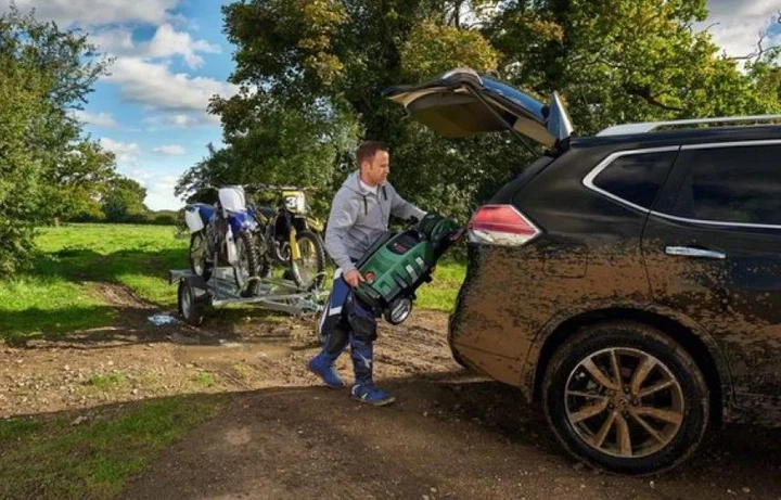 Мойка высокого давления Bosch AdvancedAquatak 160 (2600 Вт, 570 л/ч) с пенообразователем (24910) - Фото 3 Мойка высокого давления Bosch AdvancedAquatak 160 (2600 Вт, 570 л/ч) с пенообразователем (24910) - изображение 3