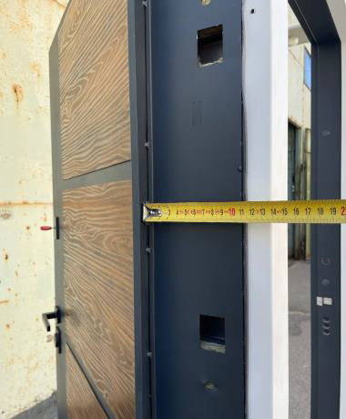Входные двери Qdoors Бонд 850*2040мм Графит песок краска / вставка Темное дерево внутри Гладь белый - изображение 5