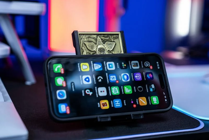 Підставка для телефону Exquisite Gaming Stranger Things і 3 пластини Digiplates (5060525896941) - зображення 10