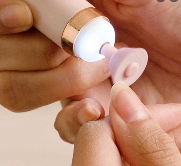 Фрезер - мини аппарат для маникюра Flawless Salon Nails / Беспроводной Фрезер для маникюра и педикюра - Фото 3 Фрезер - мини аппарат для маникюра Flawless Salon Nails / Беспроводной Фрезер для маникюра и педикюра - изображение 3
