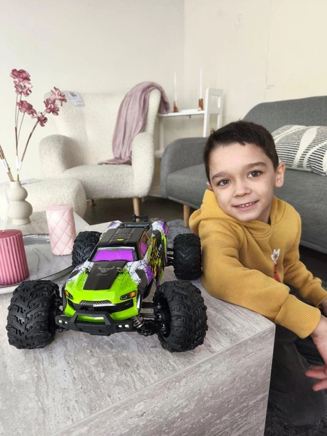 Радіокерована машинка ZLL 116 PRO RC car 1:16 4WD до 45 км/год