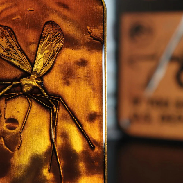 Монета Fanattik Jurassic Park Ingot Mosquito In Amber Limited Edition (5060662468568) - зображення 9