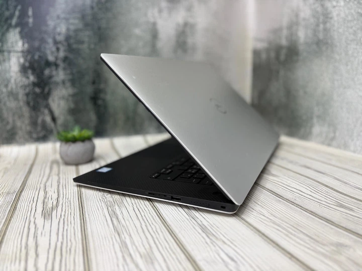 Ноутбук Рабочая станция Dell Precision 5530 | 15.6 Full HD |i9-8950HK | 8 GB RAM|SSD 256 GB| NVIDIA Quadro P2000 4 GB | - Б/У - Фото 2 Ноутбук Рабочая станция Dell Precision 5530 | 15.6 Full HD |i9-8950HK | 8 GB RAM|SSD 256 GB| NVIDIA Quadro P2000 4 GB | - Б/У - изображение 2