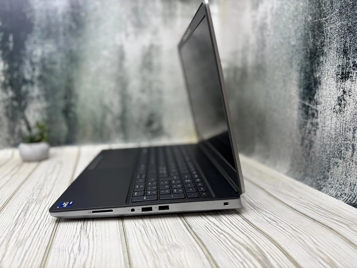 Ноутбук Рабочая станция Dell Precision 7560 | Full HD 15.6 |i9-11950H | RAM 32 GB | SSD 1 TB | Nvidia Quadro RTX A4000 16 GB | - Б/У - Фото 5 Ноутбук Рабочая станция Dell Precision 7560 | Full HD 15.6 |i9-11950H | RAM 32 GB | SSD 1 TB | Nvidia Quadro RTX A4000 16 GB | - Б/У - изображение 5