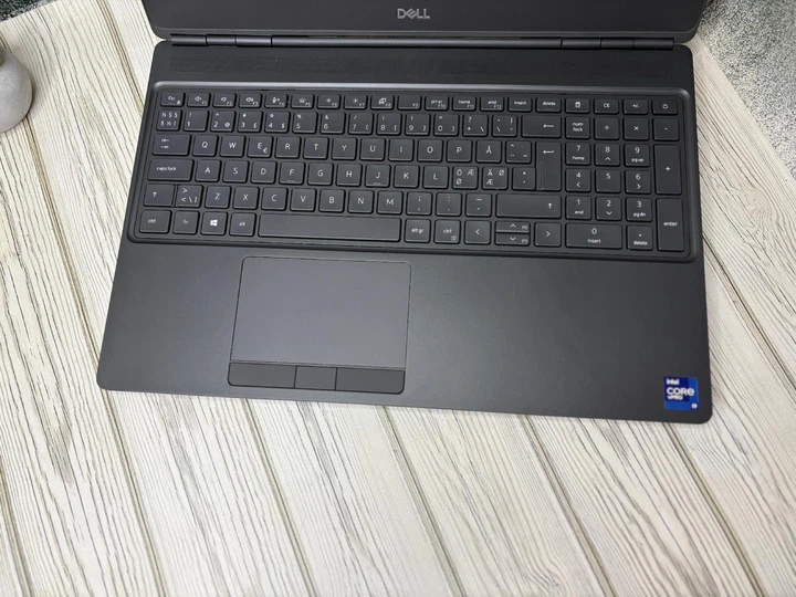 Ноутбук Рабочая станция Dell Precision 7560 | Full HD 15.6 |i9-11950H | RAM 32 GB | SSD 1 TB | Nvidia Quadro RTX A4000 16 GB | - Б/У - Фото 9 Ноутбук Рабочая станция Dell Precision 7560 | Full HD 15.6 |i9-11950H | RAM 32 GB | SSD 1 TB | Nvidia Quadro RTX A4000 16 GB | - Б/У - изображение 9