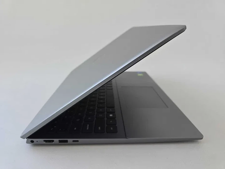 Ноутбук Dell Vostro 16 5620 (2022) I7 1260P/Nvidia MX570 A/RAM 16GB/SSD 1TB Б\В - изображение 5