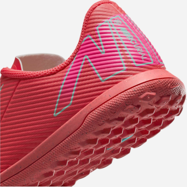 Buty piłkarskie turfy młodzieżowe chłopięce Nike Jr Vapor 16 Club Tf FQ8287-800 36.5 (4.5YUS) Czerwone (197602984675) - obraz 7