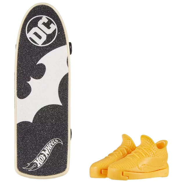 Zestaw zabawek Hot Wheels Deskorolka Batman+ buty do jazdy palcami HYL40 (0194735250097) - obraz 3