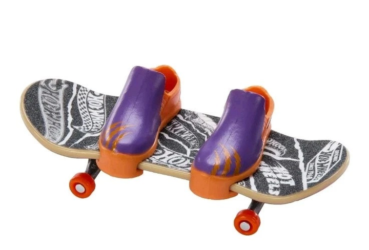 Zestaw zabawkowy Hot Wheels Deskorolka Thrashin Tiger + buty do jazdy palcami HVJ93 (0194735205974) - obraz 4