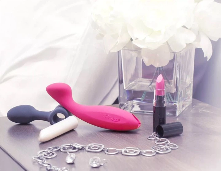 Набор: вибратор и 2 насадки We-Vibe Tango Pleasure Mate Collection (15911000000000000) - Фото 6 Набор: вибратор и 2 насадки We-Vibe Tango Pleasure Mate Collection (15911000000000000) - изображение 6