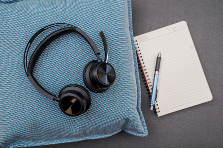 Słuchawki Plantronics Poly Voyager Focus 2 MS With Stand Black (PL-77Y89AA) - obraz 11