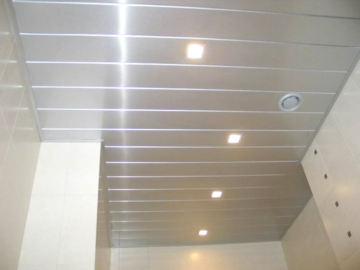 Реечный алюминиевый потолок — стиль и практичность