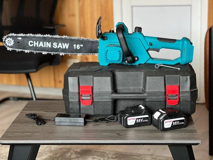 Ланцюгова пила акумуляторна Electric SAW (40см ,2500 вт ,68V ,2 АКБ ,кейс) - зображення 2