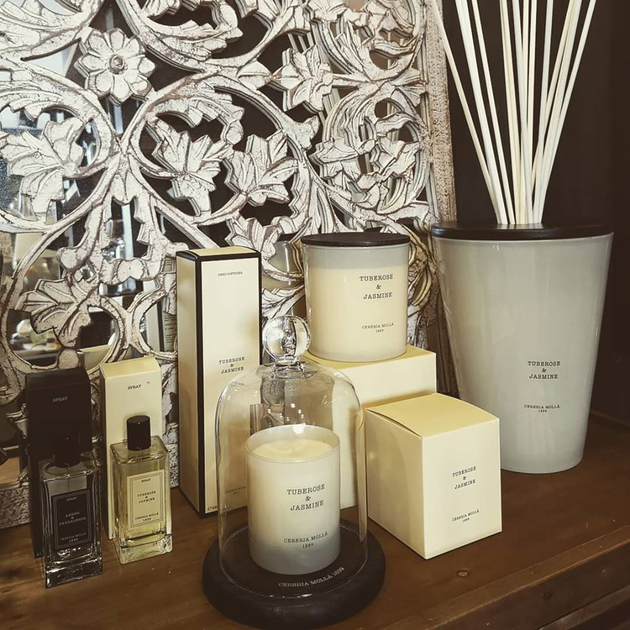 Świeca zapachowa Cereria Molla Premium Tuberose & Jasmine 230 g (8424405055397) - obraz 3