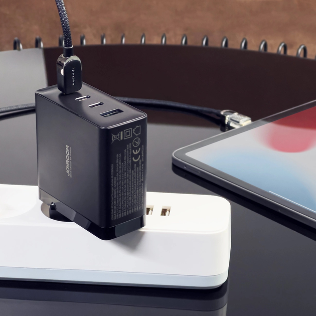 Мережевий зарядний пристрій JOYROOM GaN 100 Вт PD 3 x USB-C + USB-A вилка EU Black (JR-TCG04EU) - зображення 8