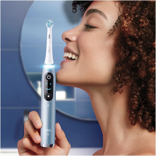 Електрична зубна щітка Oral-B iO 9 Luxe Edition Синя + Brush Head + TC (4210201421900) - зображення 7