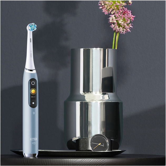 Електрична зубна щітка Oral-B iO 9 Luxe Edition Синя + Brush Head + TC (4210201421900) - зображення 9