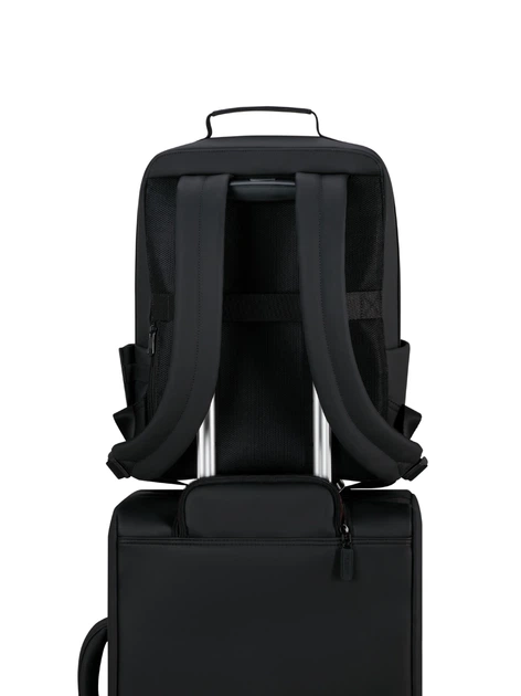 Рюкзак 15,6" Lipault LOST IN BERLIN BLACK 39х30х16 P90*09021 - Фото 5 Рюкзак 15,6" Lipault LOST IN BERLIN BLACK 39х30х16 P90*09021 - зображення 5