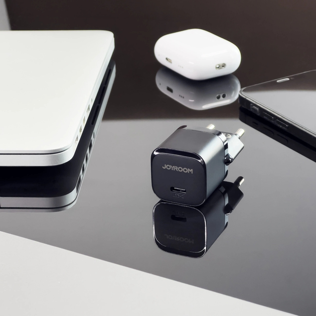 Мережевий зарядний пристрій JOYROOM JR-TCF02 PD 20 Вт USB-C Black (6956116742324) - зображення 4