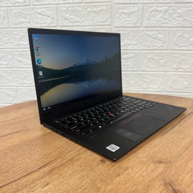 Ультрабук Б-клас Lenovo Thinkpad X1 Carbon Gen 7 / 14