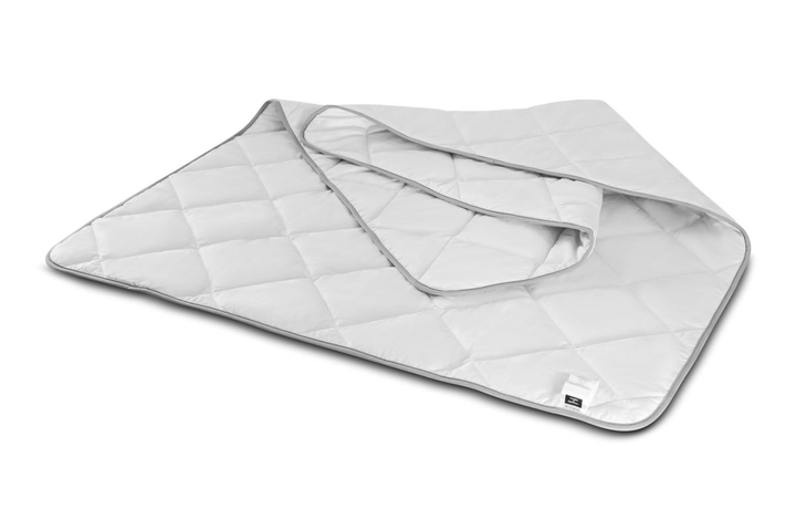 Ковдра бамбукова MirSon Bianco 0780 демі 220x240 см від Rozetka на платформі USKIDKA Акція на Ковдра бамбукова MirSon Bianco 0780 демі 220x240 см від Rozetka