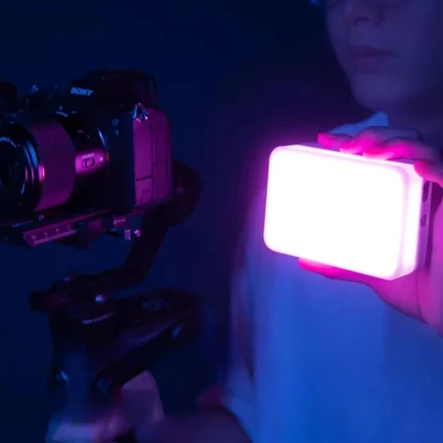 Аккумуляторный видеосвет накамерный YONGNUO YN120RGB светодиодная цветная мини лампа для фото и видеосъёмок - изображение 7