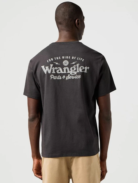Футболка хлопковая длинная мужская Wrangler 112362366 2XL Черная с принтом (5401139213005) - изображение 2