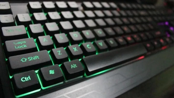Набор: игровая клавиатура + мишка с подсветкой Zeus GAMING KEYBOARD M-710 Черный - изображение 3