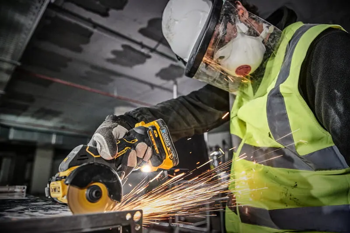 Пила дискова аккумуляторна безщіткова компактна DeWALT DCS438N: без АКБ, диск 76мм, 20000 об/хв (DCS438N) - изображение 7