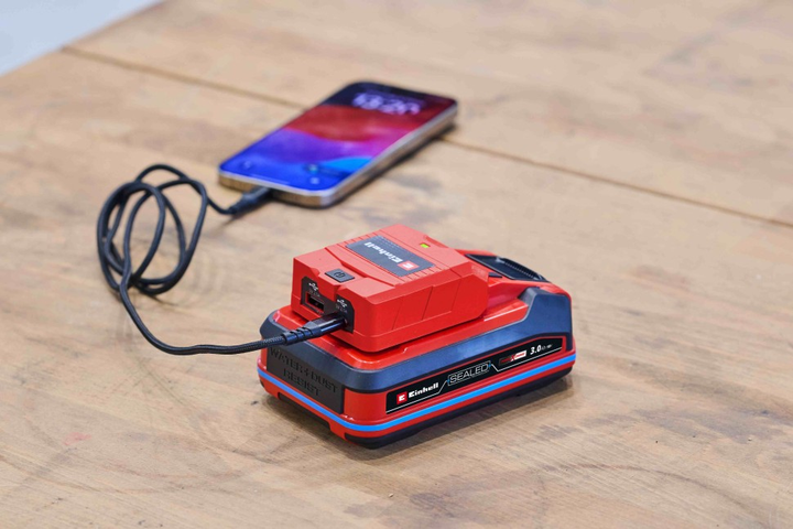 Аккумуляторный адаптер для зарядки USB-устройств Einhell TC-CP 18 Li USB A/C-Solo (4514148) - изображение 8
