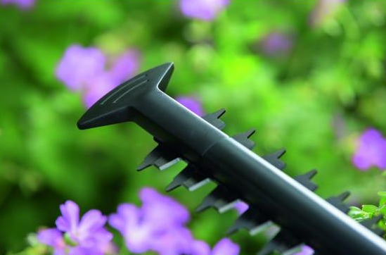 Електричний садовий кущоріз Bosch EasyHedgeCut 55 (0600847C02) : 420 Вт, шина 550 мм, 2,7 кг - зображення 9