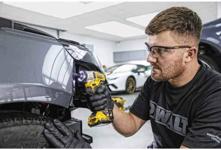Професійний шурупокрут акумуляторний ударний безщітковий DeWALT DCF801N : без АКБ,1 ⁄ 4, 163Нм (DCF801N) - зображення 3