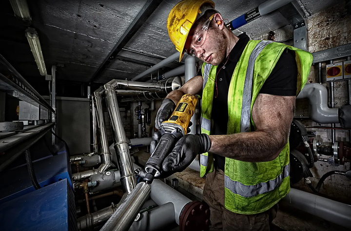 Прямошліфувальна машина мережева DeWALT DWE4884 : 450 Вт, 2500 об/хв, цанга 6 мм - Фото 8 Прямошліфувальна машина мережева DeWALT DWE4884 : 450 Вт, 2500 об/хв, цанга 6 мм - зображення 8