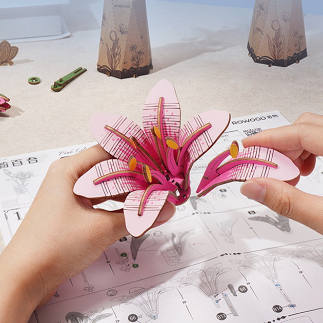 3D klocki Robotime Pink Lily TW071 (6946785121810) - obraz 4