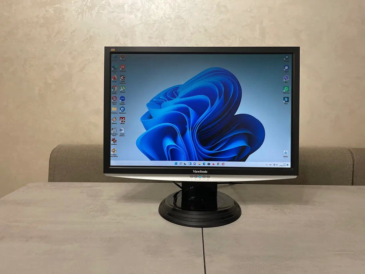 Монитор ViewSonic VX2240W / 22" (1680x1050) TN / DVI, VGA / VESA 100x100 б/у - изображение 2