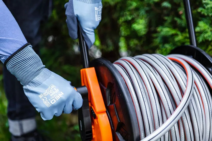 Підставка для садового шланга NEO Tools пластикова до 60 м 1/2" шланга 15-791 (5907558451344) - зображення 12