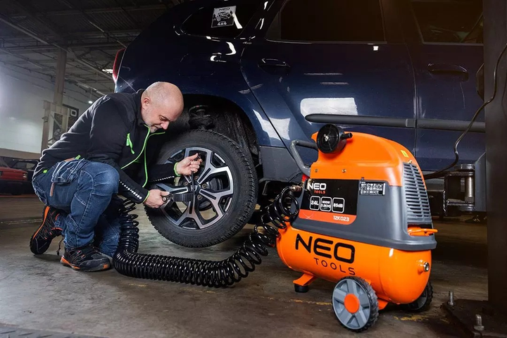 Kompresor olejowy NEO Tools 24 l 12K023 (5907558477313) - obraz 8