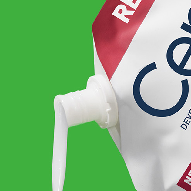 Wkład wymienny Emulsja do mycia twarzy i ciała CeraVe Hydrating Cleanser dla skóry normalnej i suchej 473 ml (3337875905602) - obraz 4