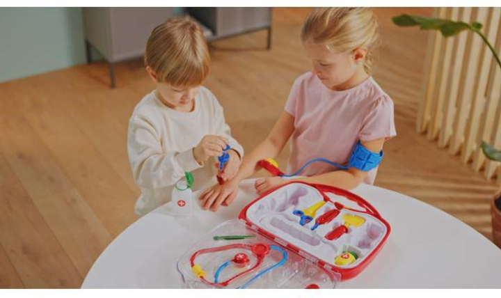 Медична аптечка Klein Toys Doctor Case 12 шт KL4630 (4009847046307) - зображення 2