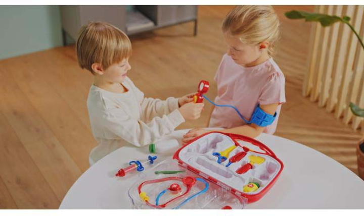 Zestaw medyczny Klein Toys Doctor Case 12 szt KL4630 (4009847046307) - obraz 4