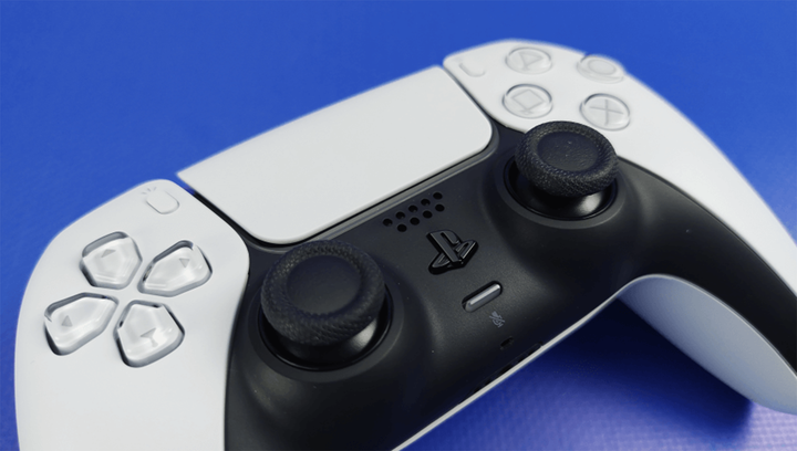 Набор Консоль Sony PlayStation 5 Pro 2TB White Б/У + Геймпад Беспроводной DualSense + Зарядное Устройство Проводной для DualSense - изображение 5