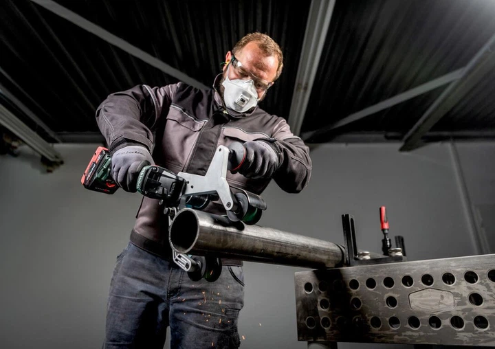 Аккумуляторная ленточная шлифмашина для труб Metabo RBVB 18 LTX BL 180 в MetaBox 185 XL, без акб и з/у (601768840) - Фото 2 Аккумуляторная ленточная шлифмашина для труб Metabo RBVB 18 LTX BL 180 в MetaBox 185 XL, без акб и з/у (601768840) - изображение 2