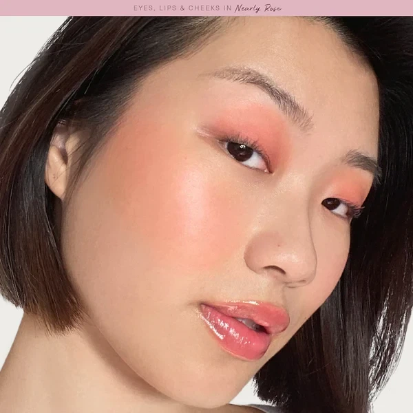 Кремові рум`яна Rare Beauty Stay Vulnerable Melting Cream Blush відтінок Nearly Rose, 5 g - Фото 3 Кремові рум`яна Rare Beauty Stay Vulnerable Melting Cream Blush відтінок Nearly Rose, 5 g - изображение 3