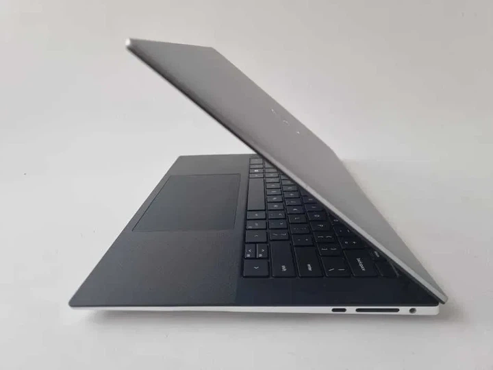 Ноутбук Dell Precision 5560 I7 11850H/RTX T1200/RAM 16GB/SSD 512GB/UHD 4K Б\В - зображення 6
