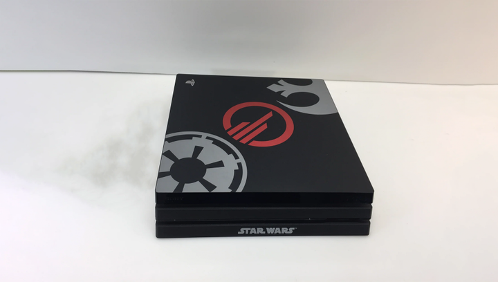 Набір Консоль Sony PlayStation 4 Pro CUH-70-71xx Star Wars Battlefront II Limited Edition 1TB Black Б/У + Геймпад Бездротовий DualShock 4 Star Wars Battlefront II Version 2 - зображення 2