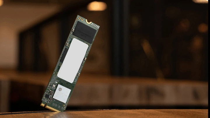 Dysk SSD AMD Radeon R5 240GB NVMe M.2 PCIe 3.0 x4 3D NAND TLC (R5MP240G8) - obraz 3