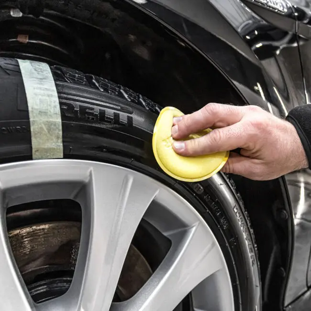 Молочко для догляду за шинами MOJE AUTO Сатинове 750мл 19-585 (5905694013297) - зображення 4